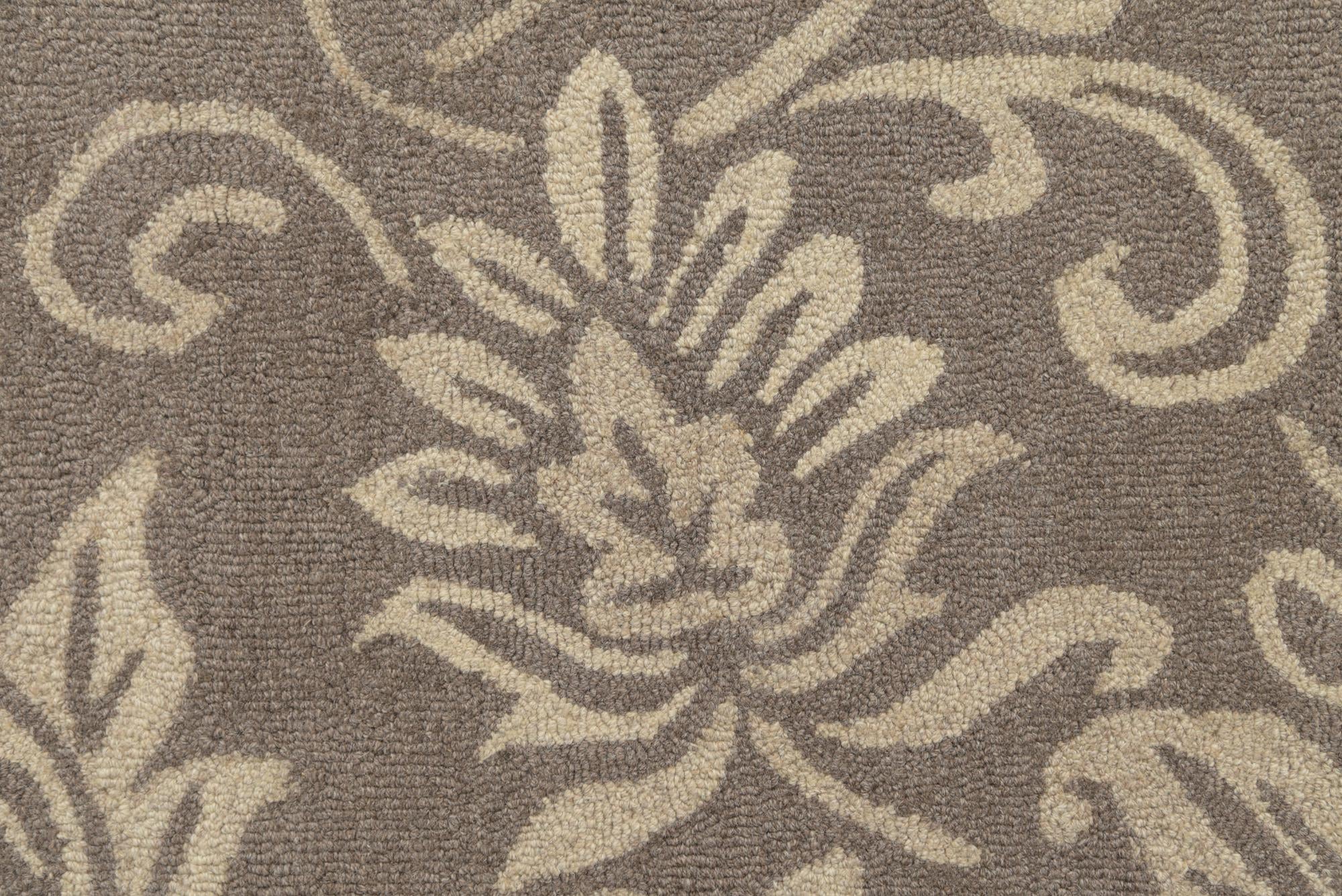 5' x 8' Agra Wool Rug