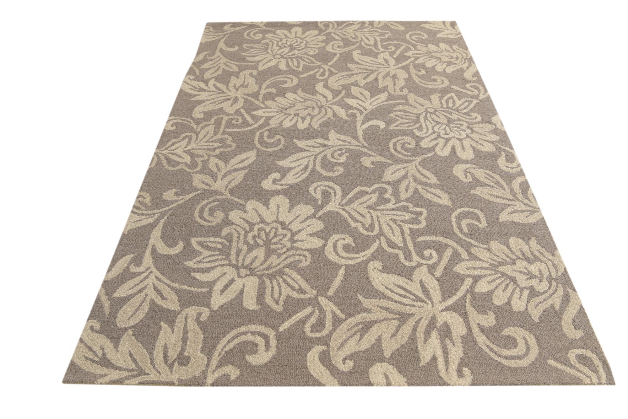 5' x 8' Agra Wool Rug
