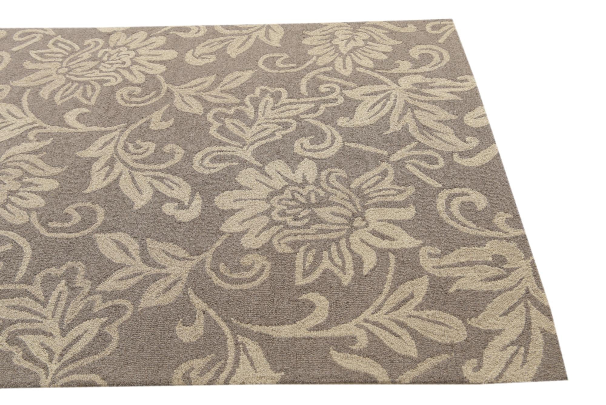 5' x 8' Agra Wool Rug