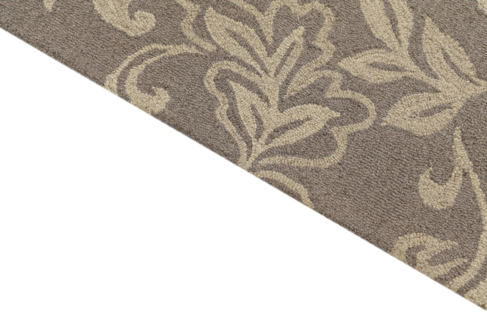 5' x 8' Agra Wool Rug