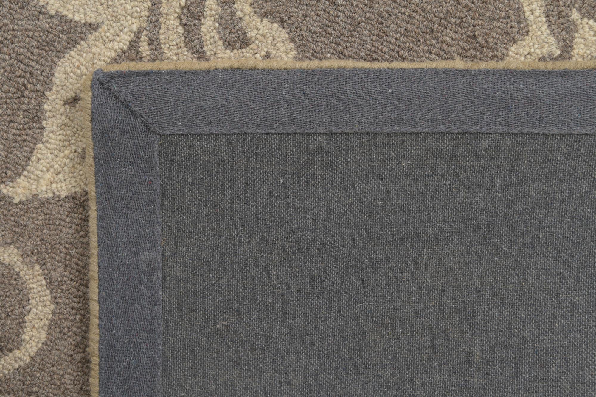 5' x 8' Agra Wool Rug