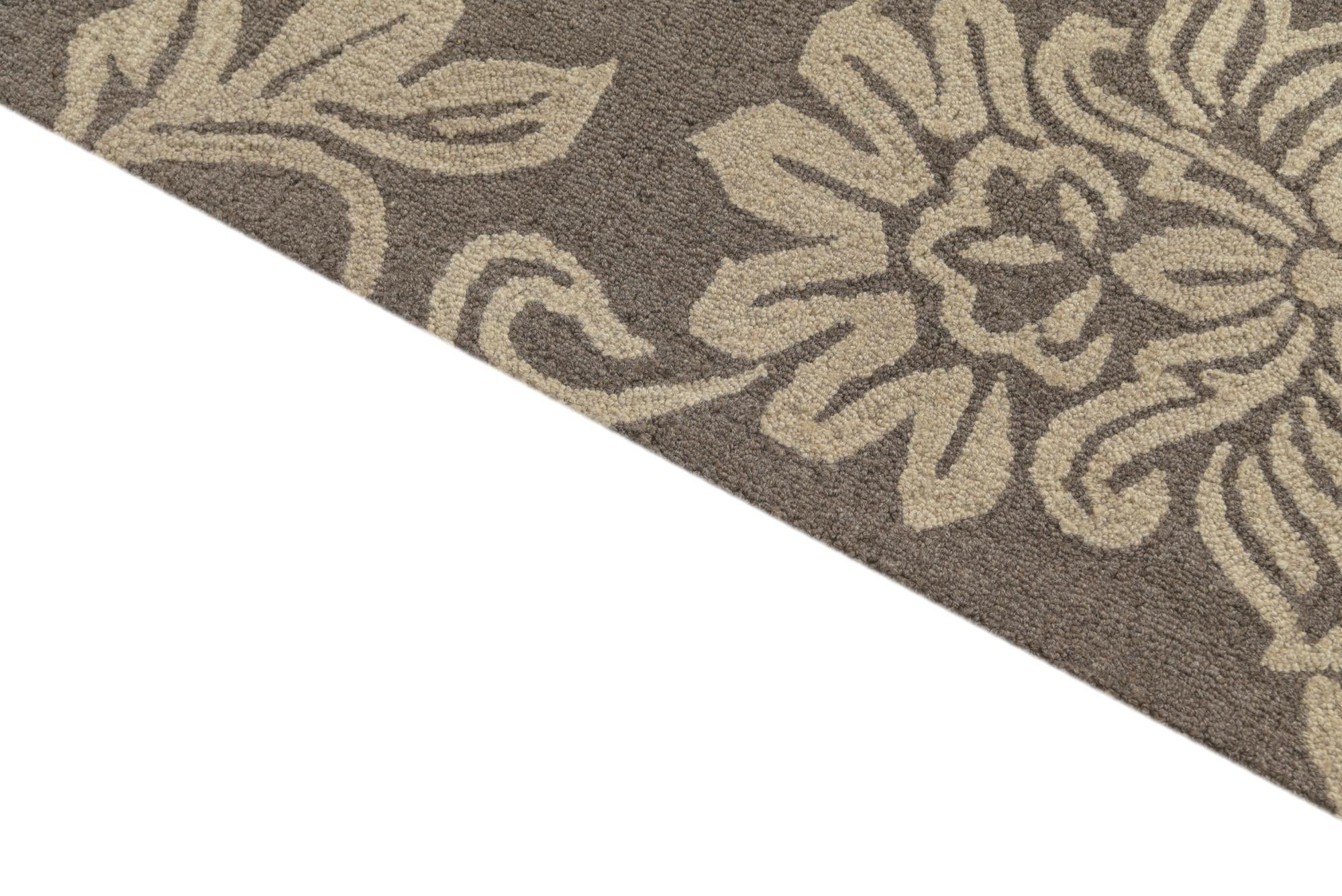 5' 1 x 8' Agra Wool Rug