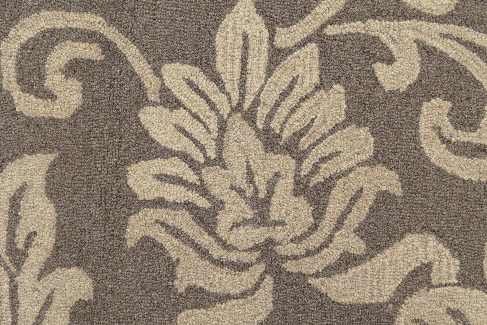 5' 1 x 8' Agra Wool Rug