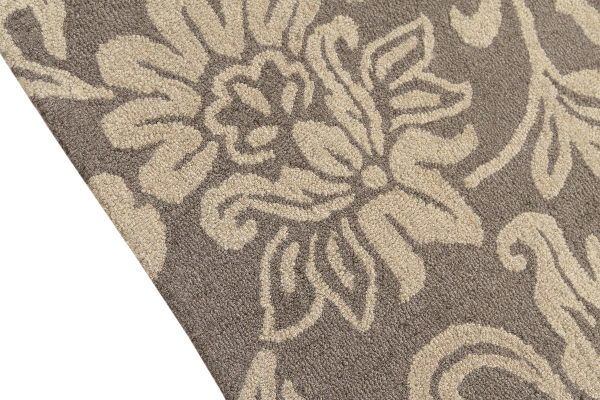 5' x 8' Agra Wool Rug