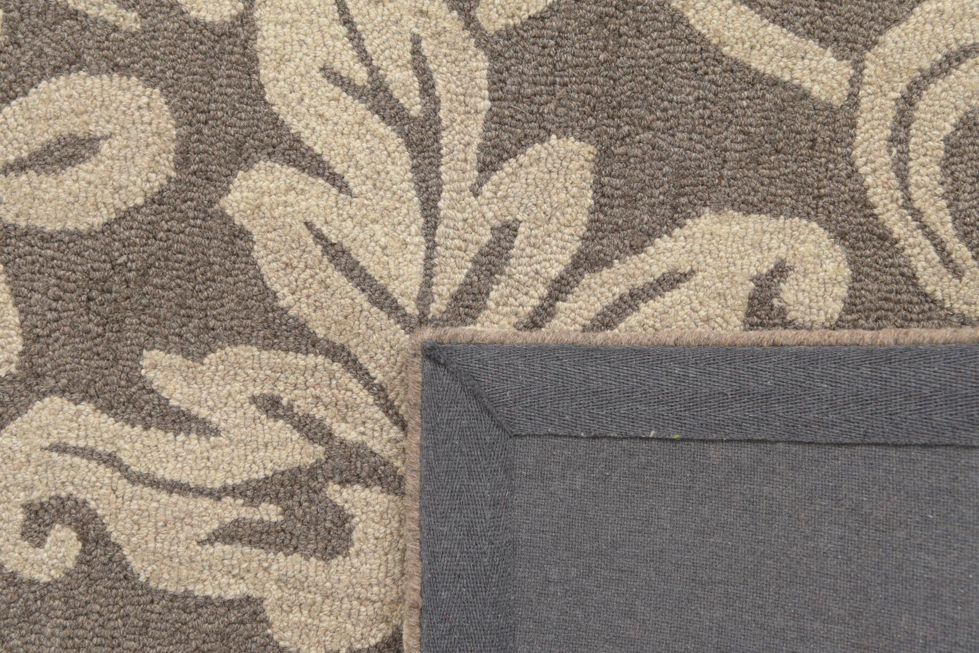 5' x 8' Agra Wool Rug