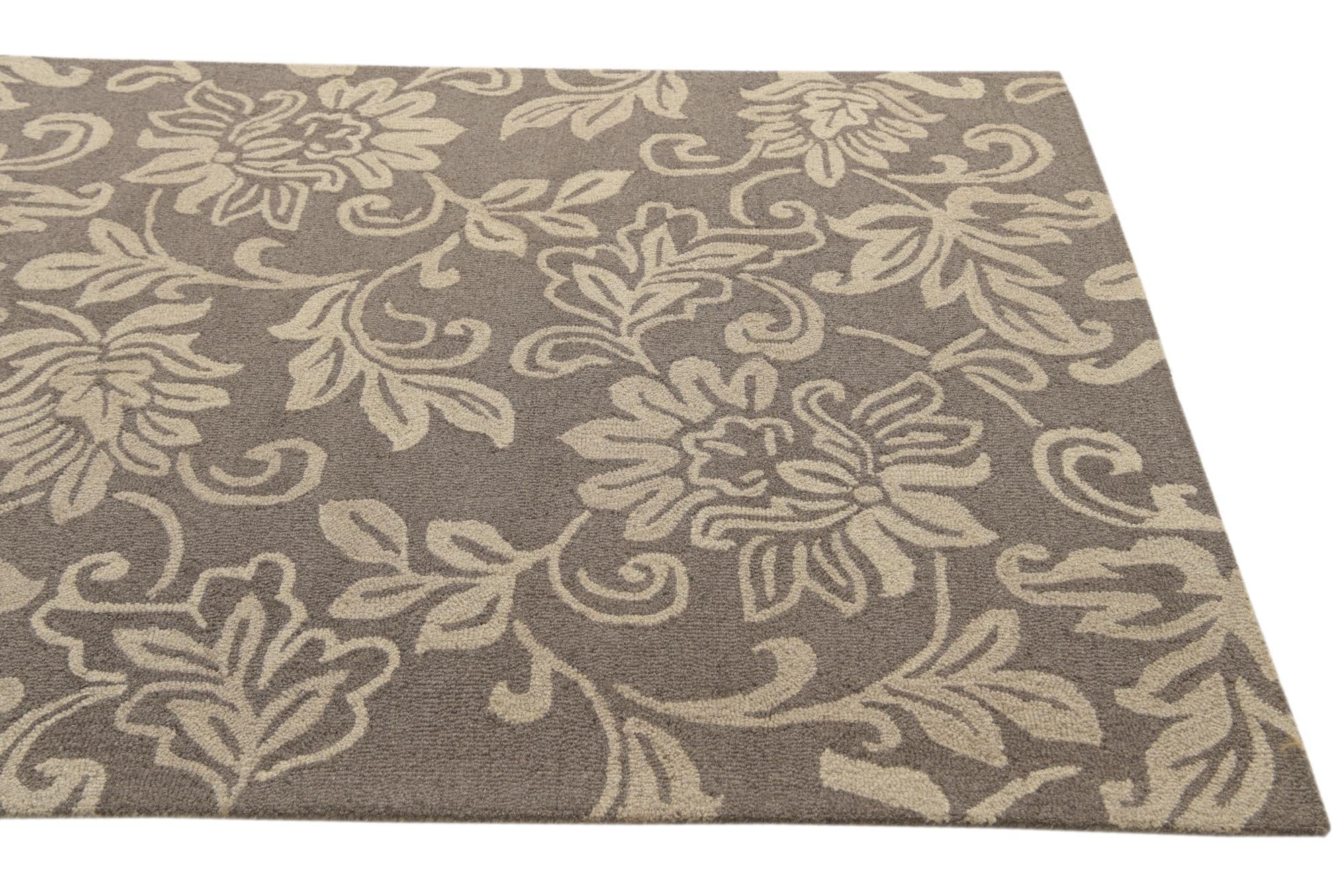 5' x 8' Agra Wool Rug