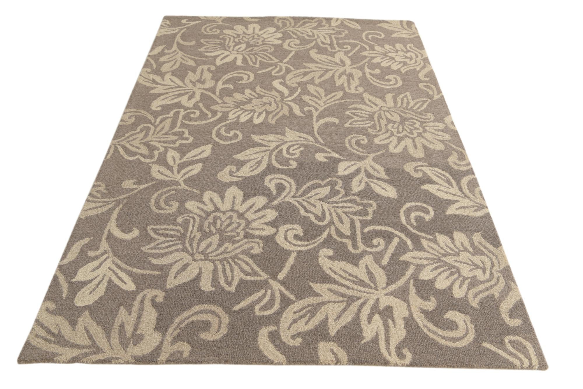 5' x 8' Agra Wool Rug