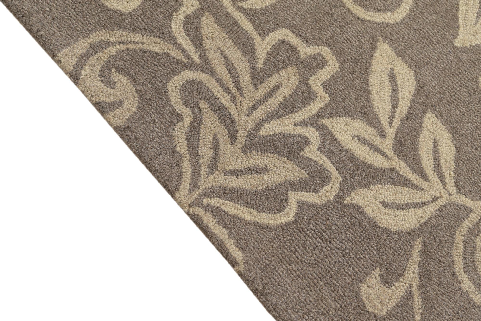 5' x 8' Agra Wool Rug