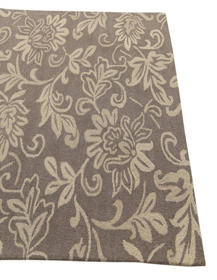 Detail image of 5' x 8' Agra Wool Rug