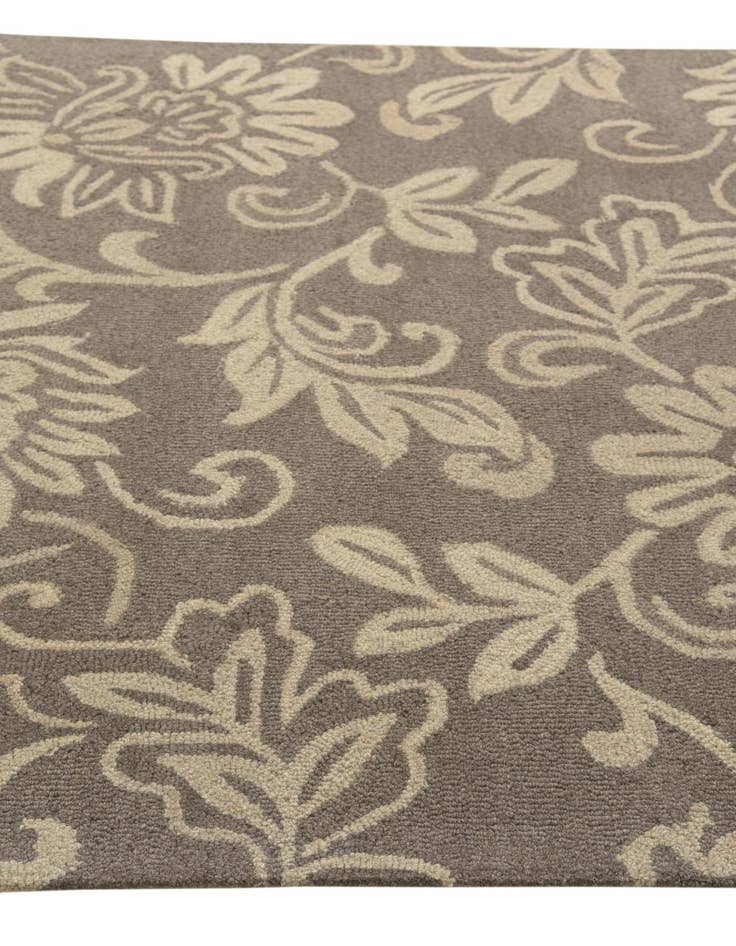 Detail image of 5' x 8' Agra Wool Rug