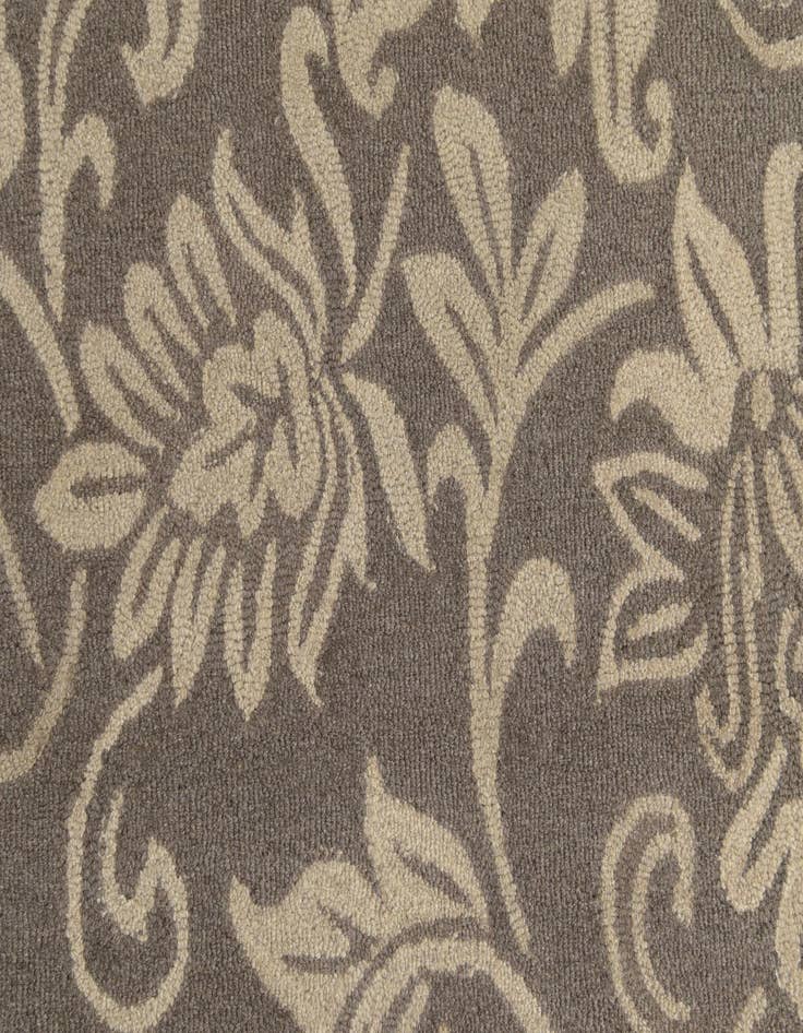 Detail image of 5' x 8' Agra Wool Rug