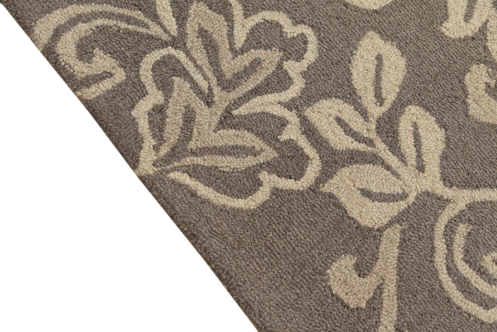 5' 1 x 8' Agra Wool Rug