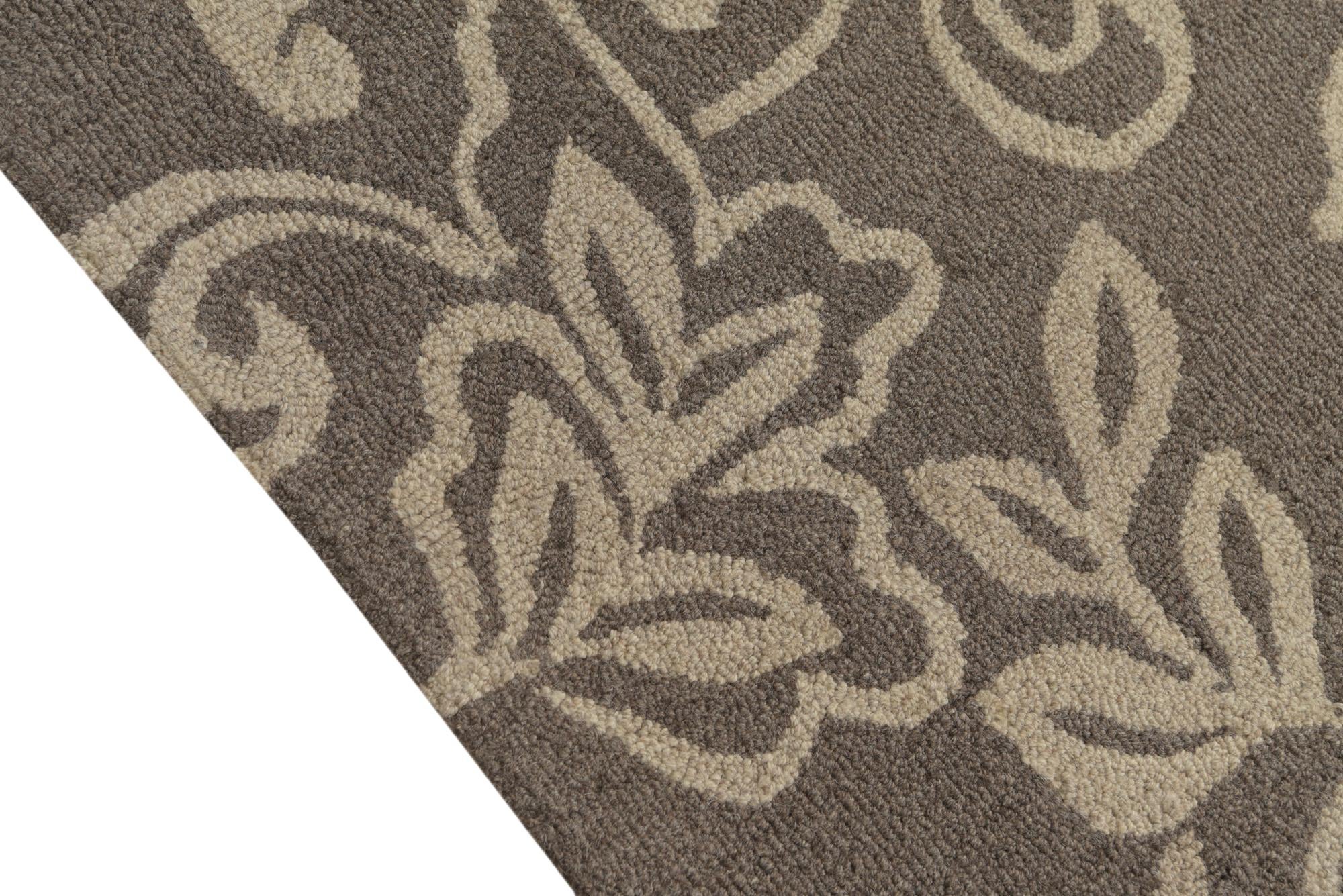5' x 8' Agra Wool Rug