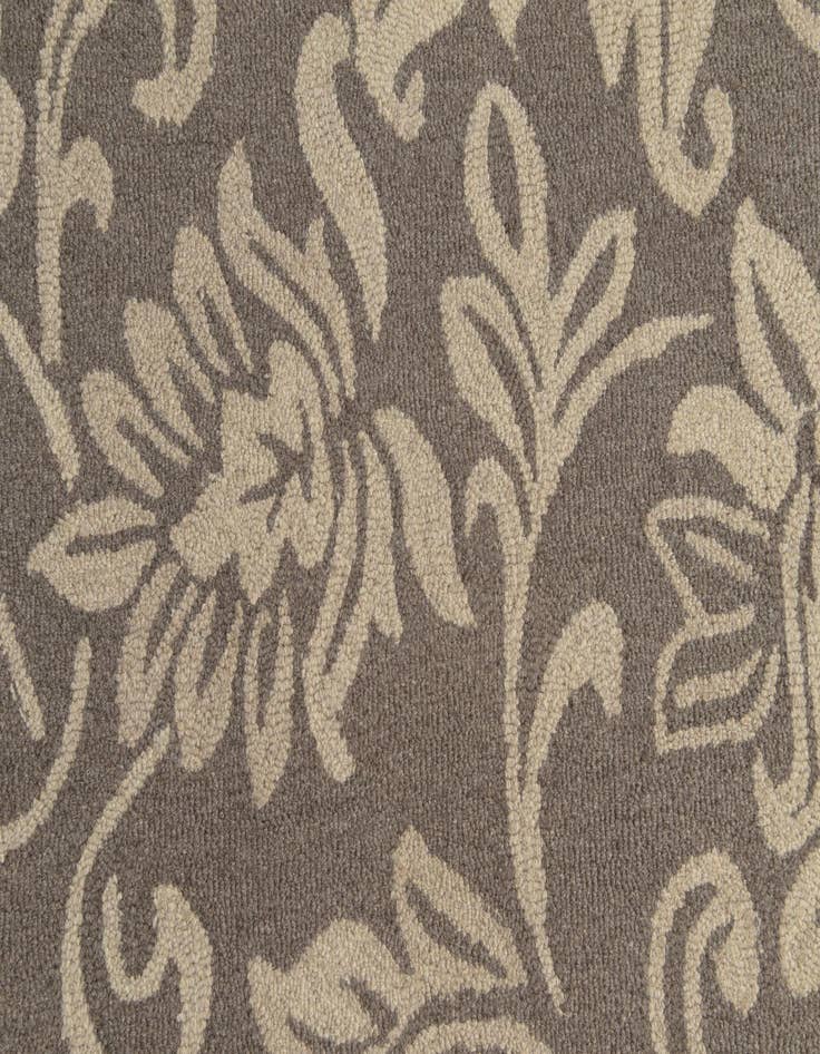 Detail image of 5' x 8' Agra Wool Rug