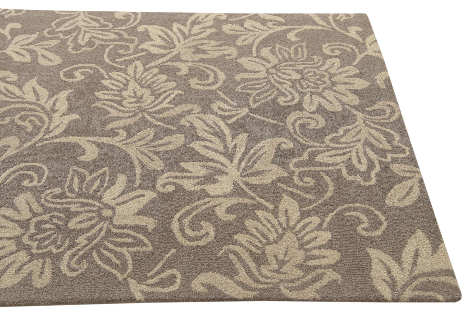 5' x 8' Agra Wool Rug