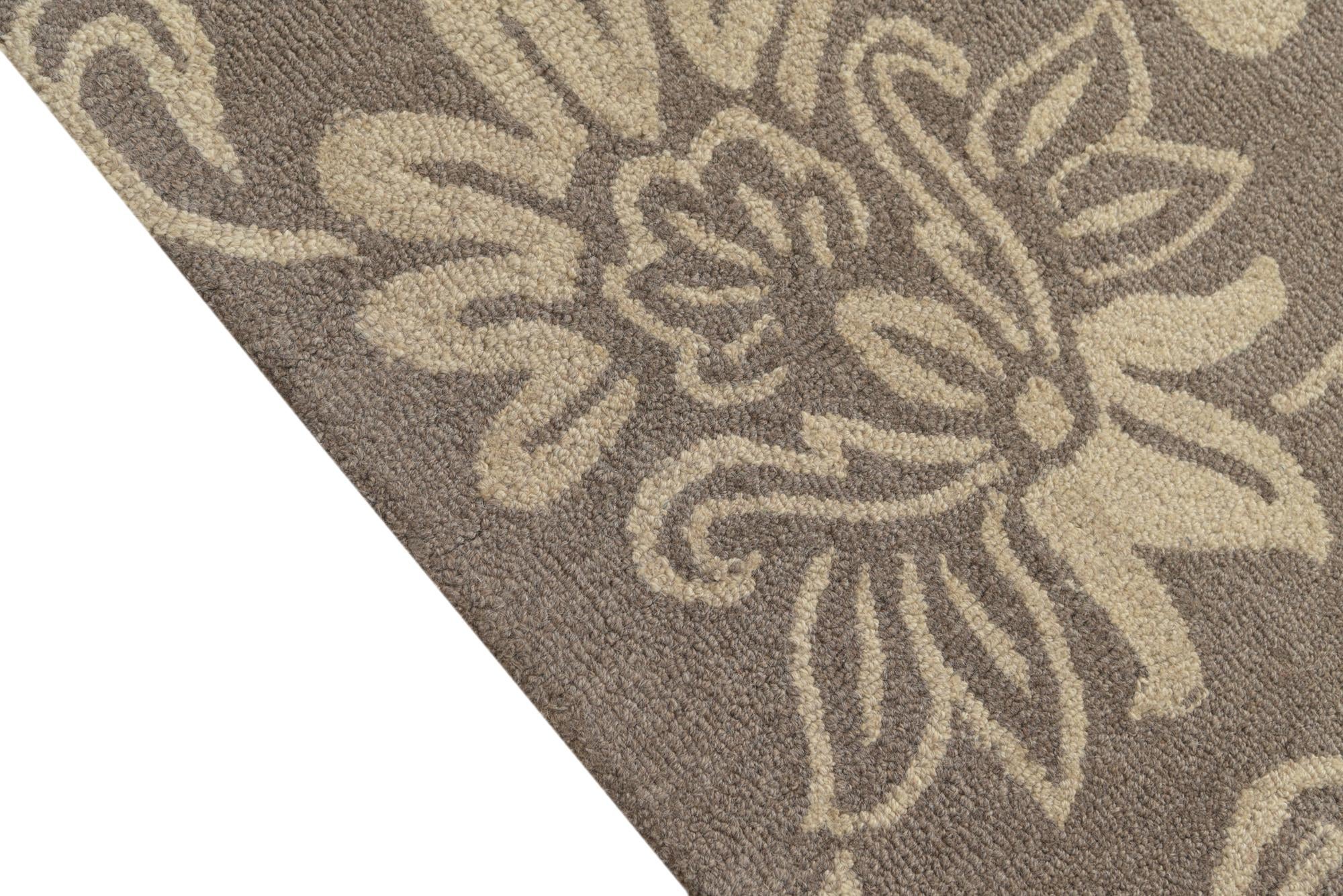 5' x 8' Agra Wool Rug