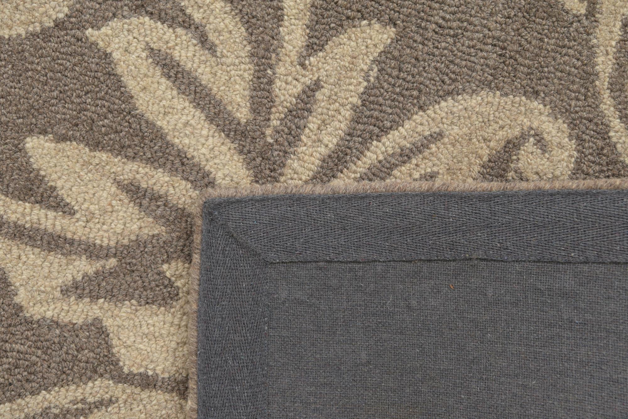 5' x 8' Agra Wool Rug