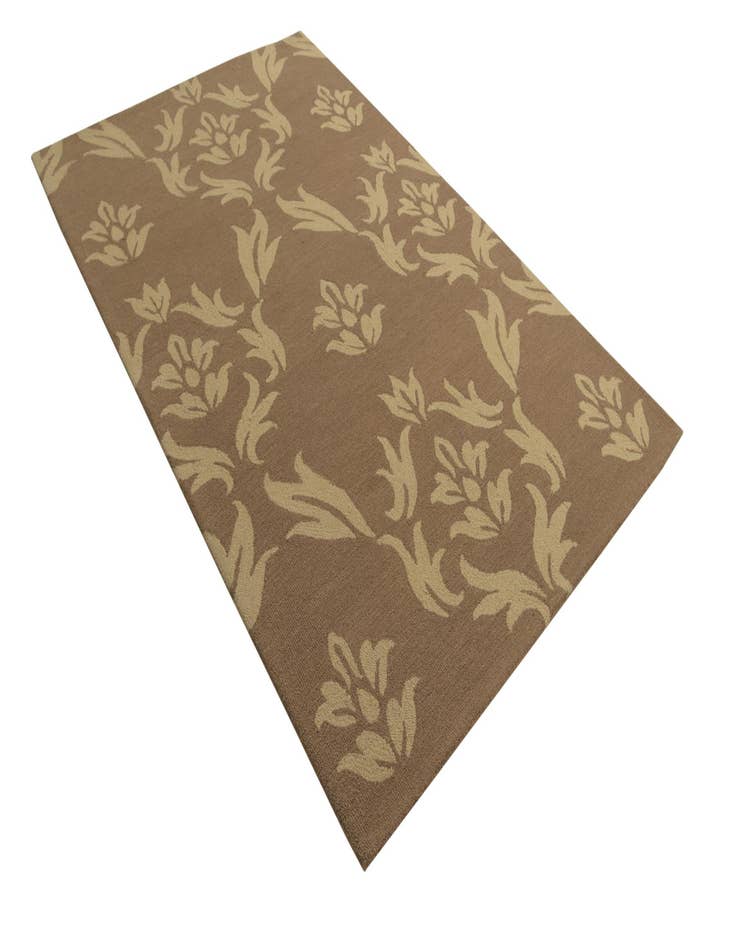 Detail image of 5' x 8' Agra Wool Rug