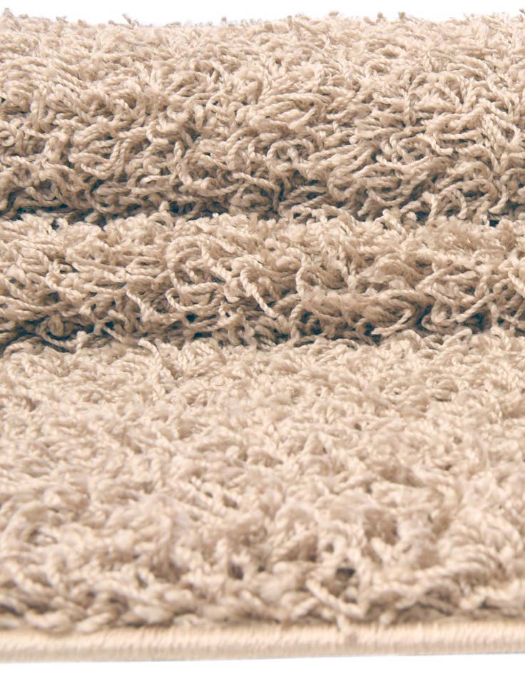 Detail image of 7' x 10' Comfort Solid Shag Rug
