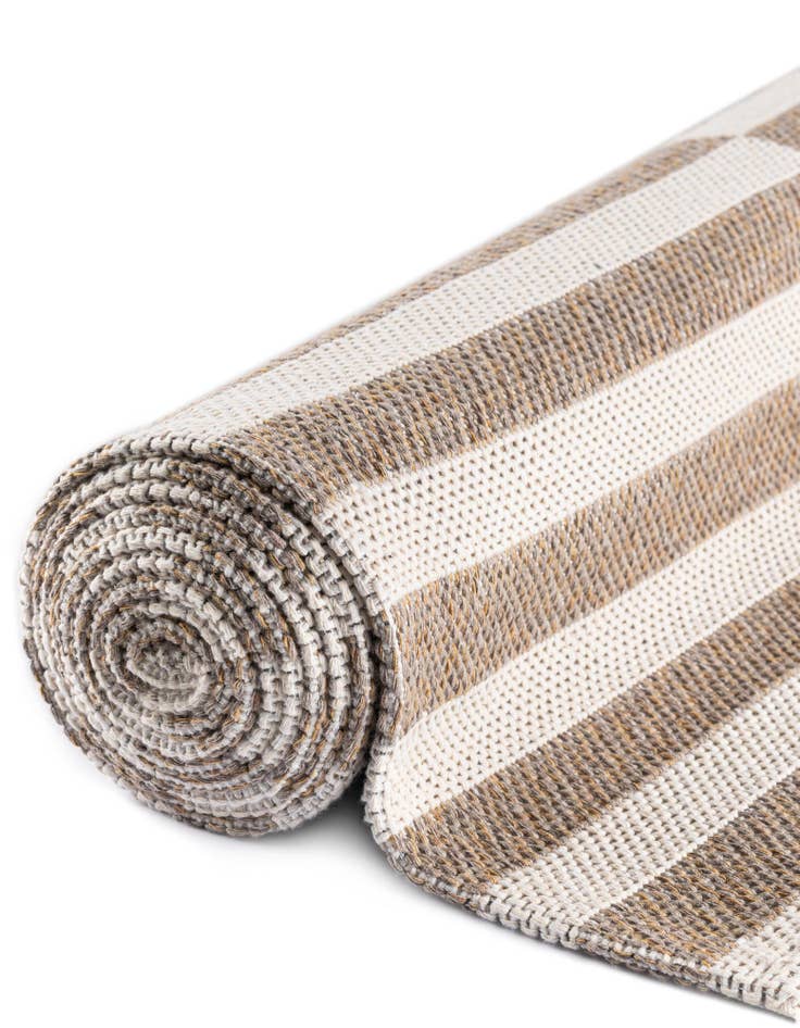 Detail image of 5' x 7' 2 Georgia Rug