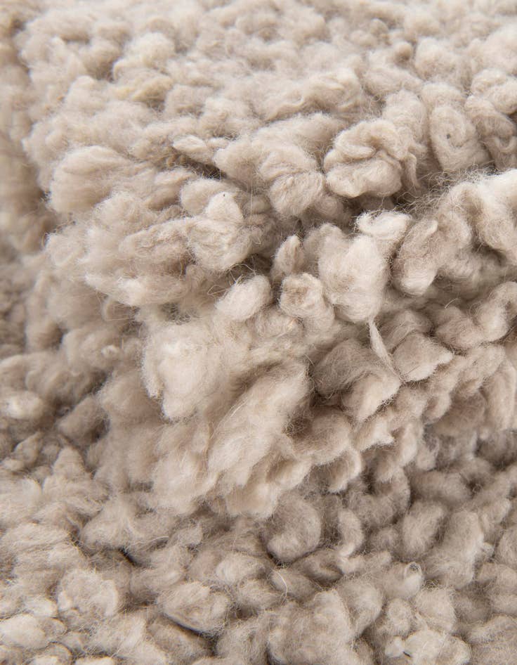 Detail image of 9' x 12' Hand Woven Haka Deluxe Shag Rug