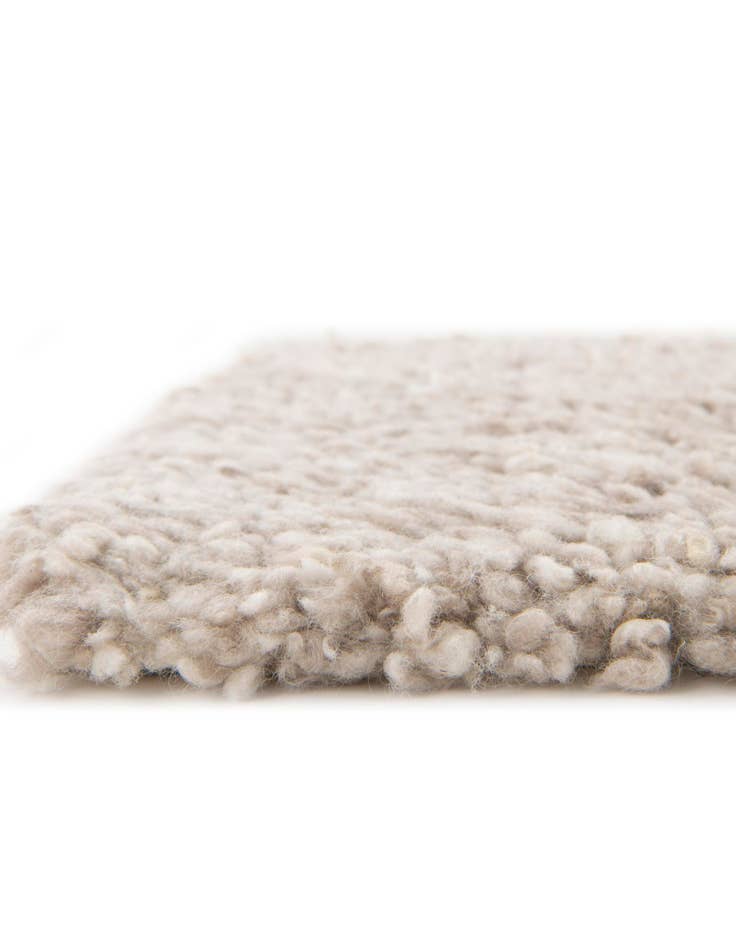 Detail image of 9' x 12' Hand Woven Haka Deluxe Shag Rug