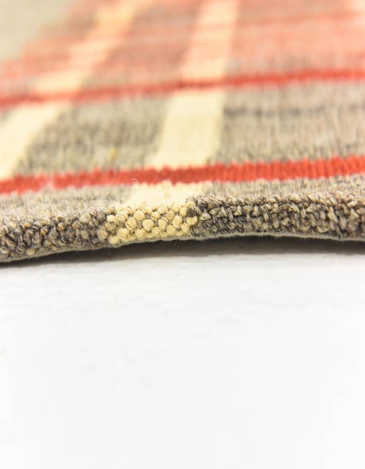 Detail image of 5' 10 x 7' 9  Hand Woven Kilim Modern Wool Rug