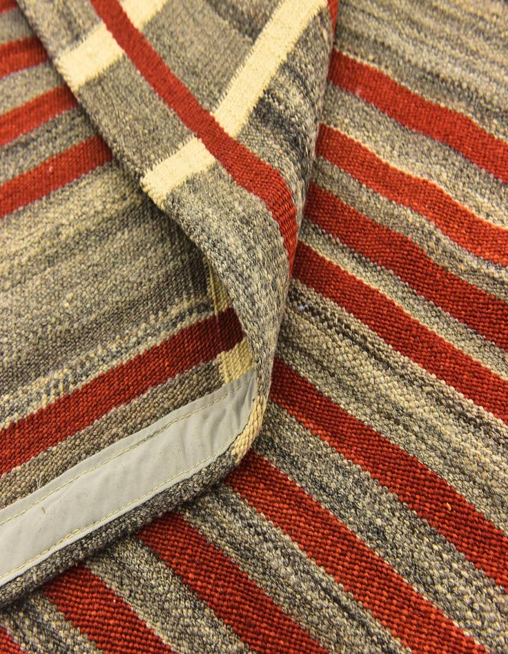 Detail image of 5' 10 x 7' 9  Hand Woven Kilim Modern Wool Rug