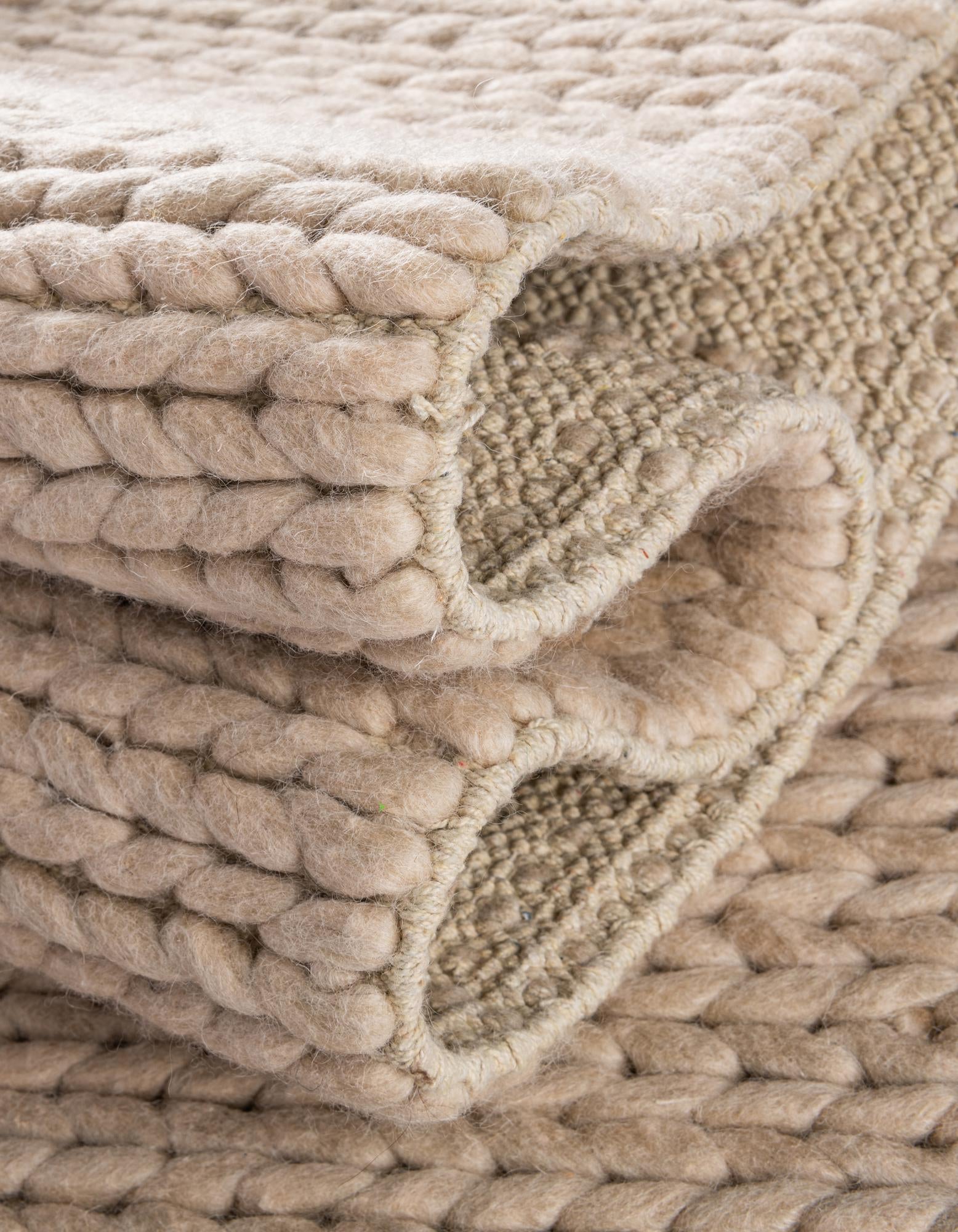7' 10 x 10' Hand Woven Lana New Zealand Wool Rug