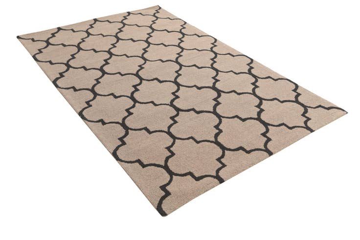 Detail image of 5' 1 x 8' Luna Wool Rug