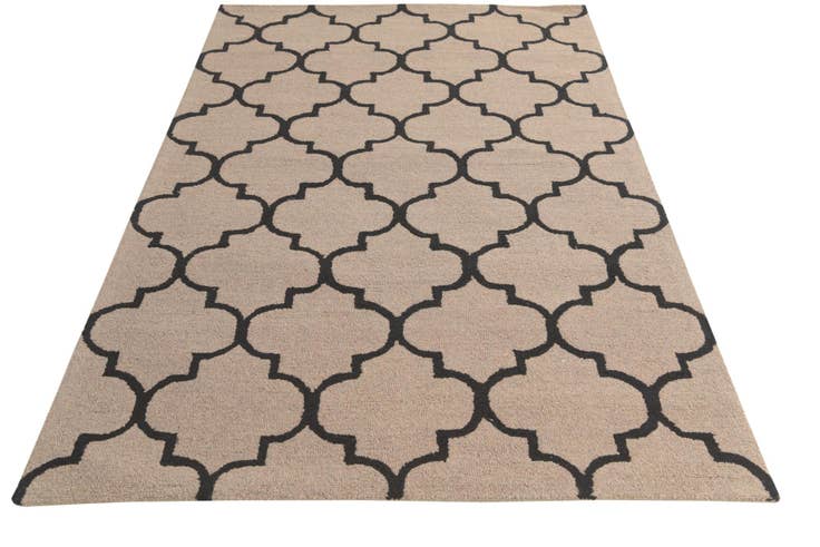 Detail image of 5' 1 x 8' Luna Wool Rug