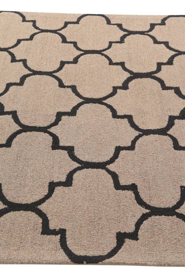 Detail image of 5' 1 x 8' Luna Wool Rug