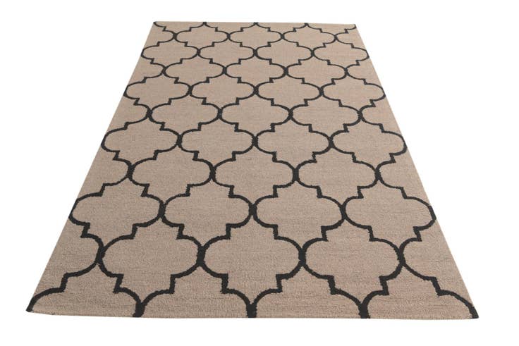 Detail image of 5' 1 x 8' Luna Wool Rug