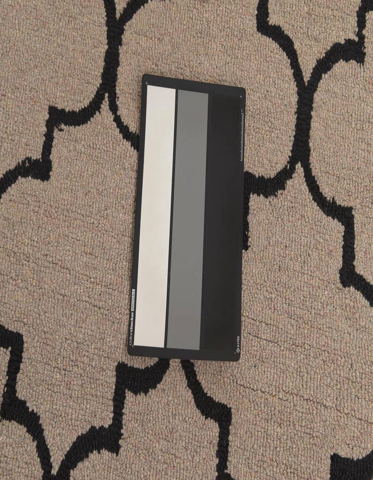 Detail image of 5' 1 x 8' Luna Wool Rug