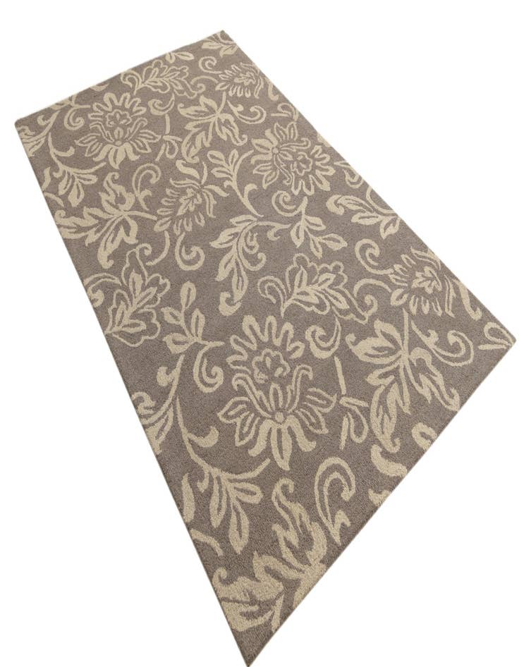 Detail image of 5' x 8' Luna Wool Rug