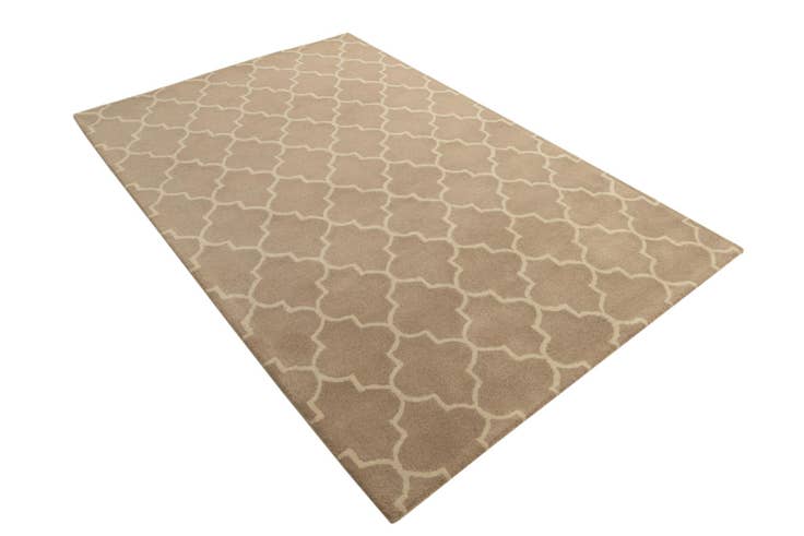 Detail image of 5' 1 x 8' Luna Wool Rug