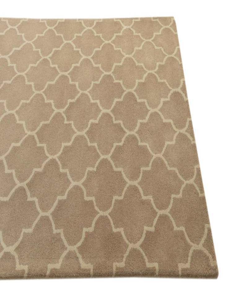 Detail image of 5' 1 x 8' Luna Wool Rug