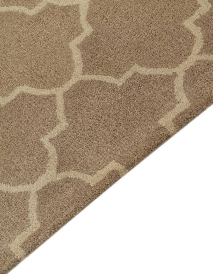 Detail image of 5' 1 x 8' Luna Wool Rug