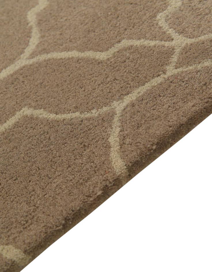 Detail image of 5' 1 x 8' Luna Wool Rug