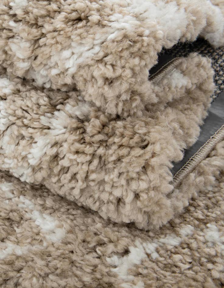 Detail image of 125cm x 185cm Marrakesh Shag Rug