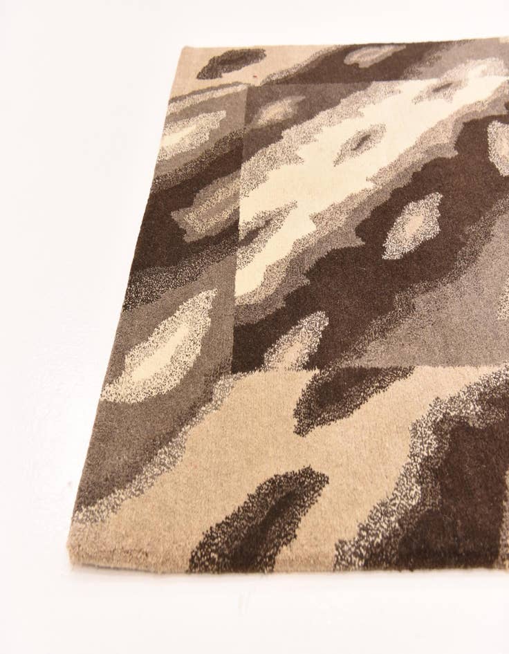 Detail image of 4' x 4' 10 Hand Knotted Nepal Wool Rug