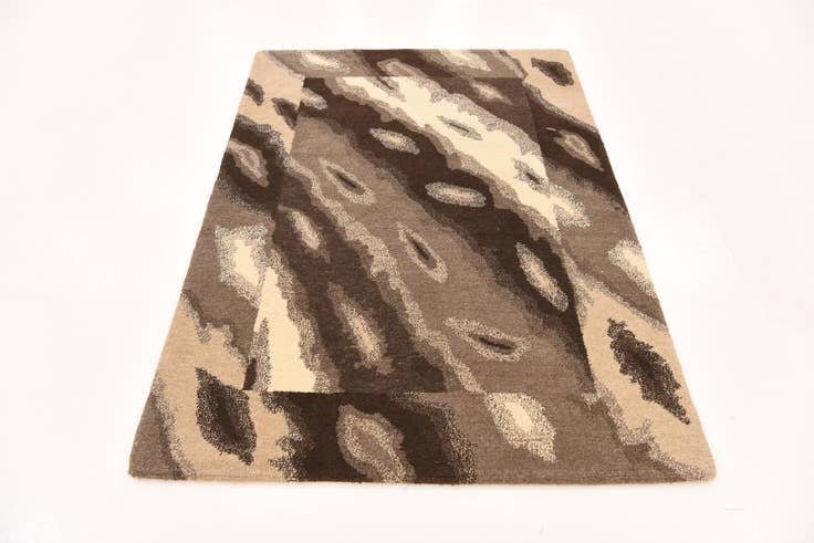 Detail image of 4' x 5' 9 Hand Knotted Nepal Wool Rug