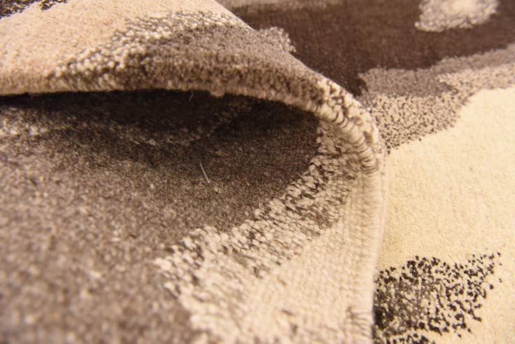 Detail image of 4' x 5' 9 Hand Knotted Nepal Wool Rug