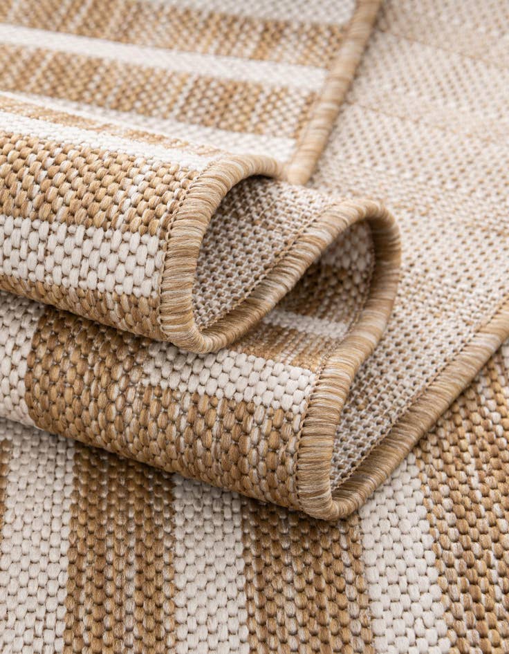 Detail image of 10' x 14'  Washable Modern Indoor / Outdoor Rug