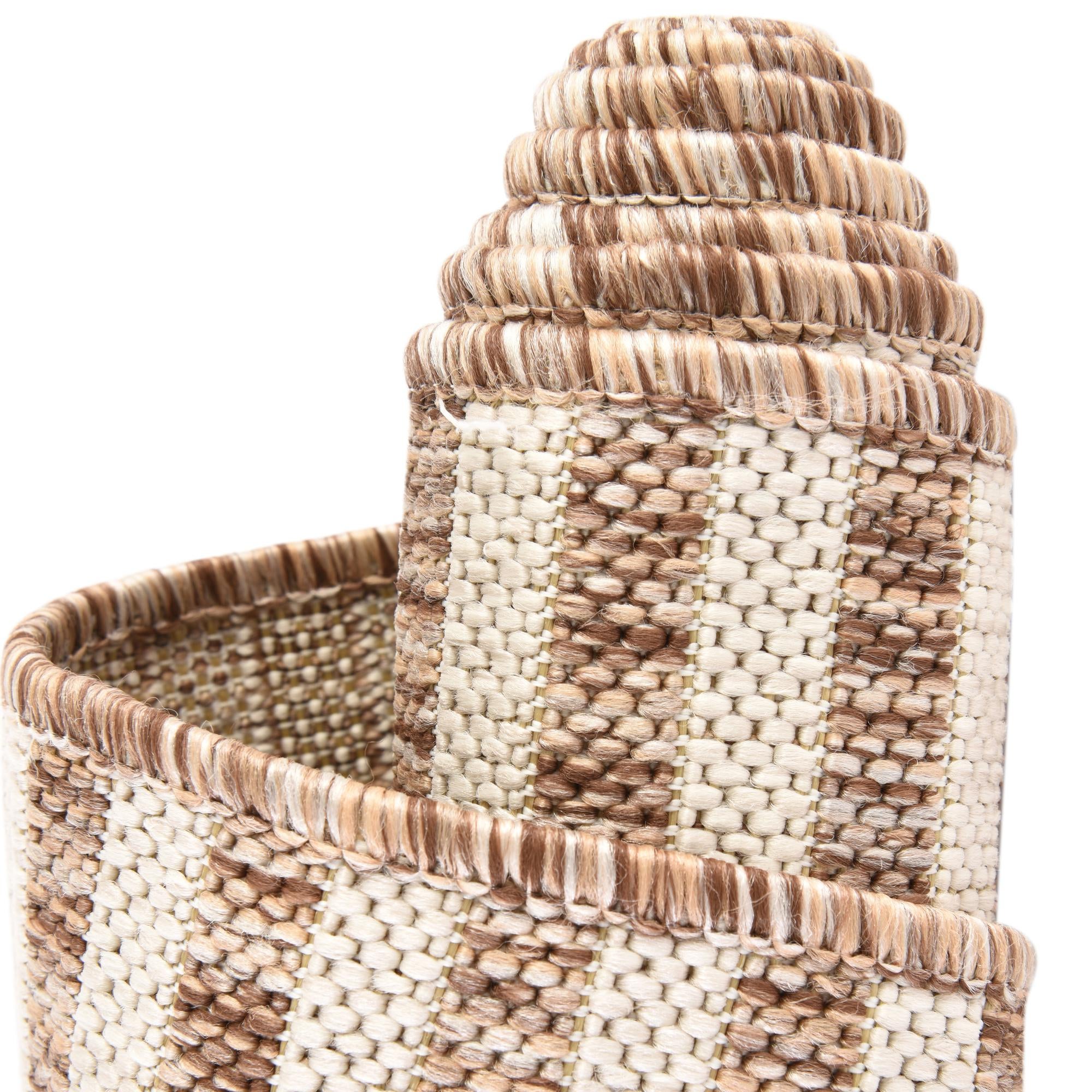 5' 3 x 7' Easy-Clean Ribbon Indoor / Outdoor Rug