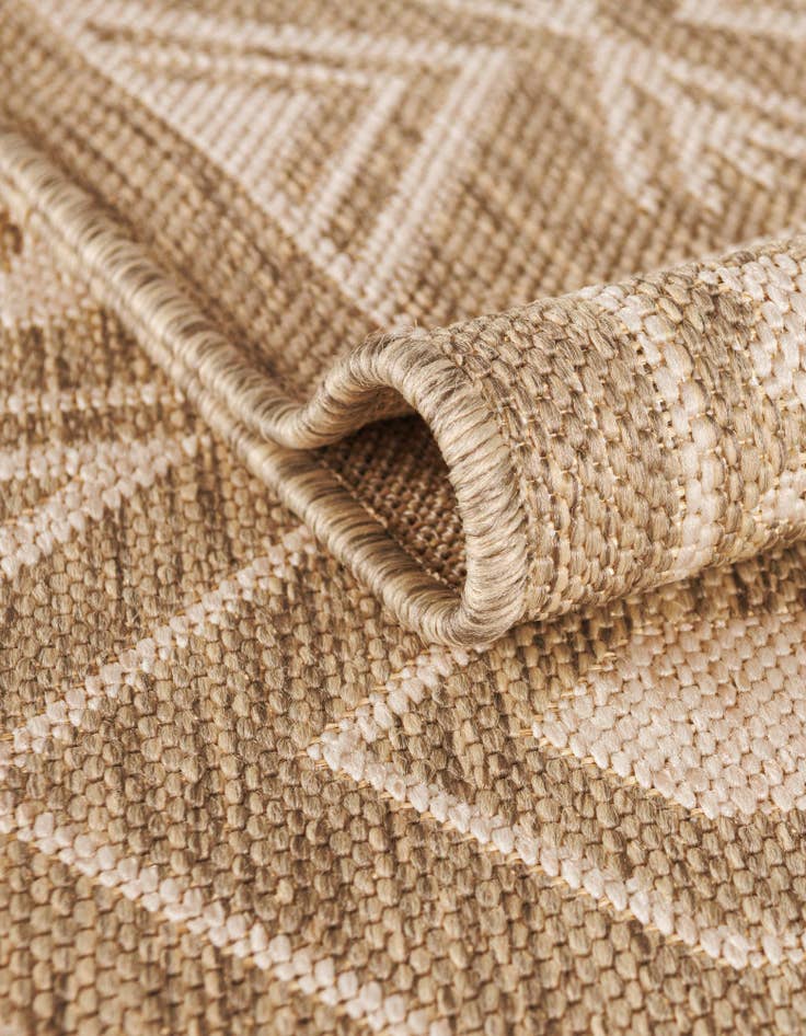 Detail image of 6' x 9' Easy-Clean Southwestern Indoor / Outdoor Rug
