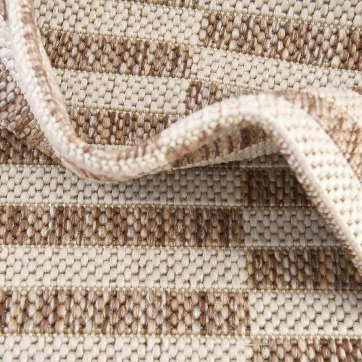 5' 3 x 8' Easy-Clean Striped Indoor / Outdoor Rug