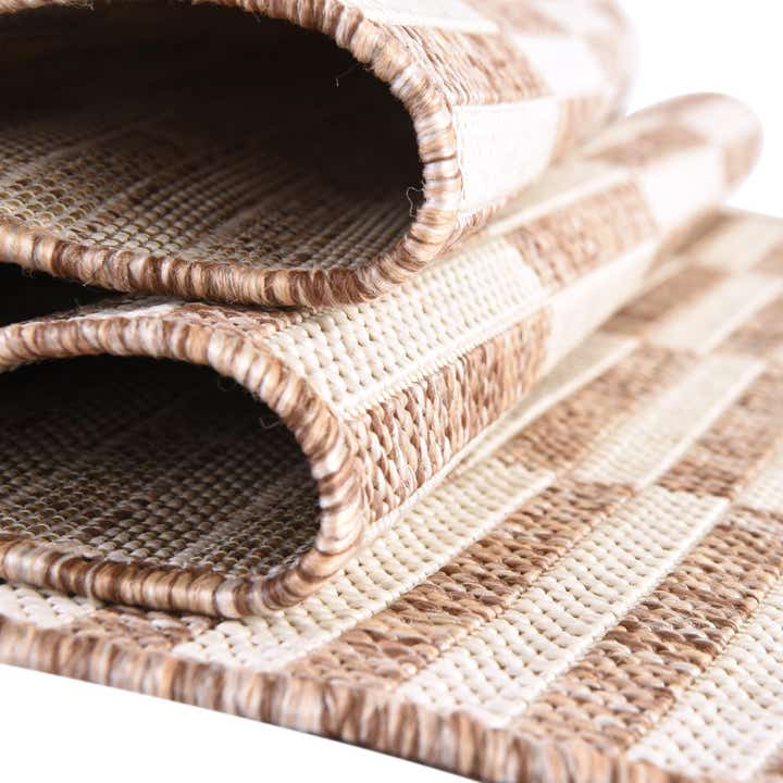 7' x 10' Easy-Clean Striped Indoor / Outdoor Rug