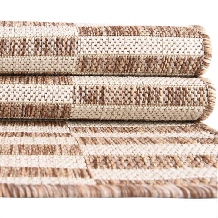 7' x 10' Easy-Clean Striped Indoor / Outdoor Rug