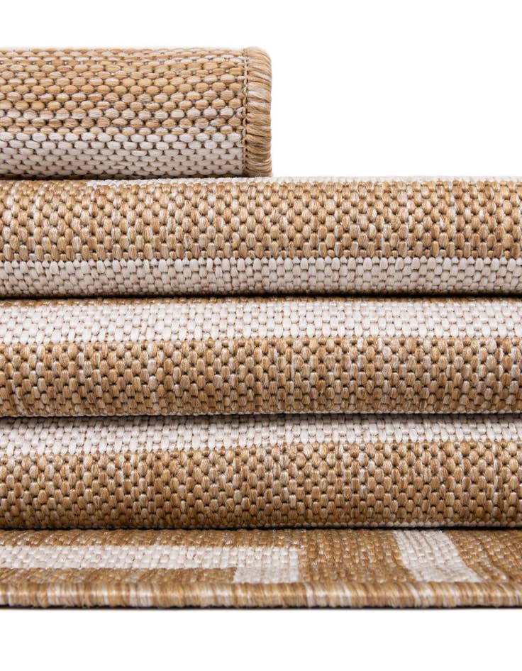 Detail image of 12' x 12' Easy-Clean Modern Indoor / Outdoor Round Rug